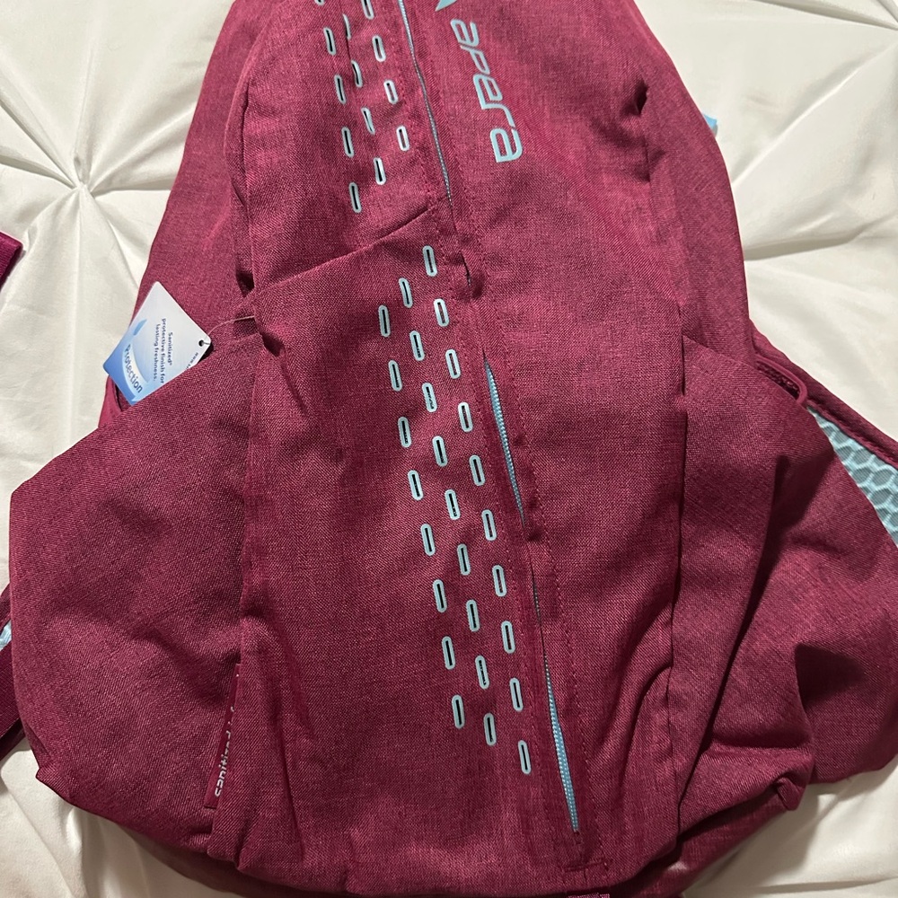 NWT Apera fast pack light weight anti microbial fitness backpack. New with tags